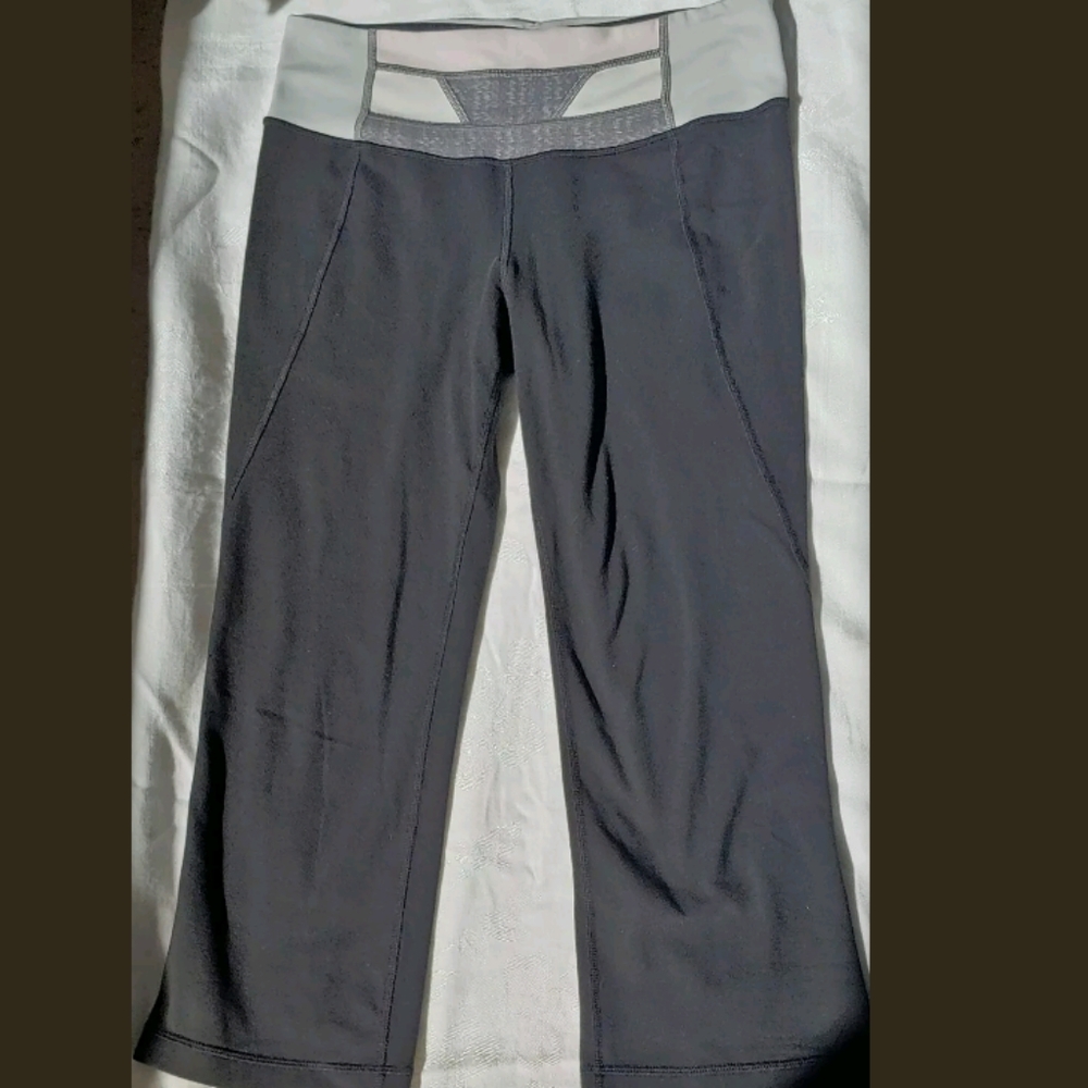Lululemon yoga pants 20" inseam size medium
